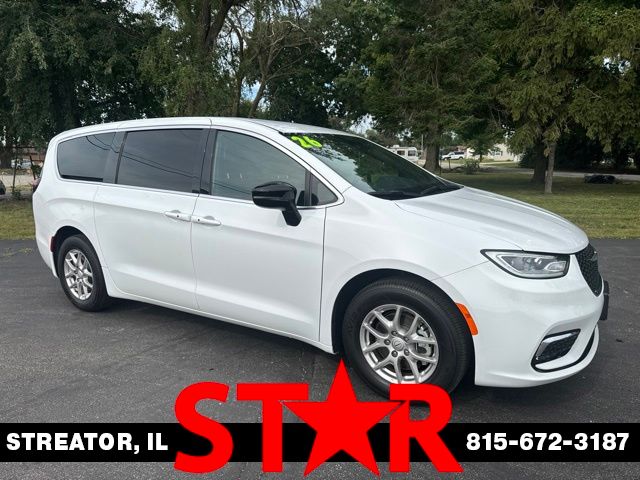  2026 Chrysler Pacifica Select FWD   