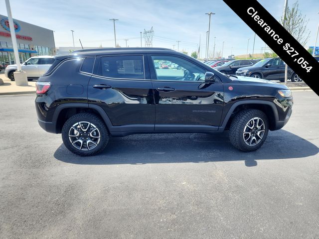 Used 2024 Jeep Compass For Sale in Grove City, OH