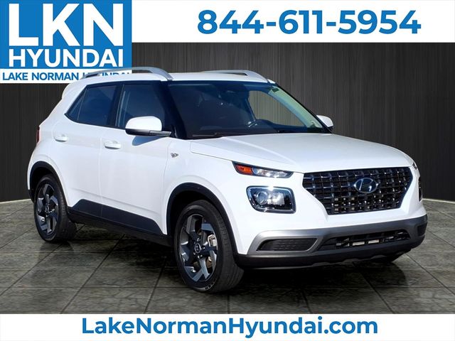 Lunar 2023 Hyundai Venue SUV / Crossover Front-Wheel Drive Continuously Variable Transmission
