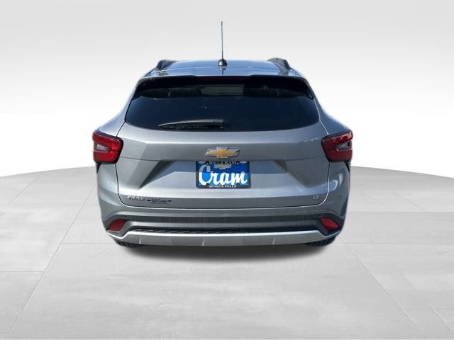 2025 Chevrolet Trax LT photo