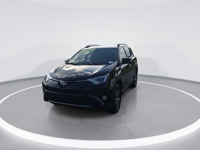 Used 2018 Black Toyota XLE image 3