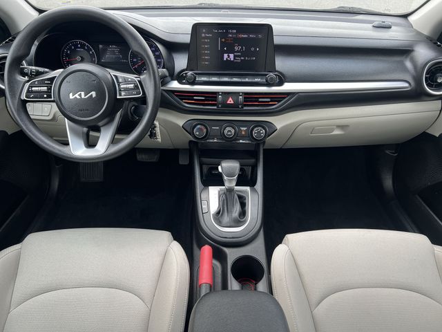 Used 2023 Black Kia LXS image 17