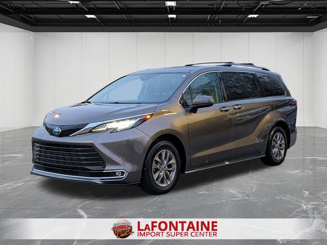 2023 Toyota Sienna XLE