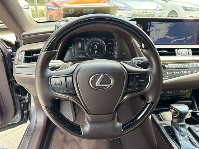 2019 Lexus ES - $23,898