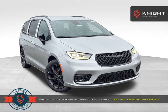 new 2026 Chrysler Pacifica car, priced at $46,675