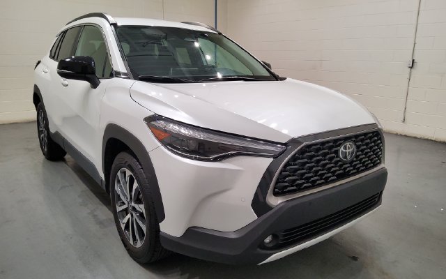 Pre-Owned 2025 Toyota Corolla Cross XLE 4D Sport Utility in