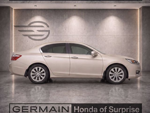 Used 2014 Champagne Frost Pearl Honda EX-L image 7