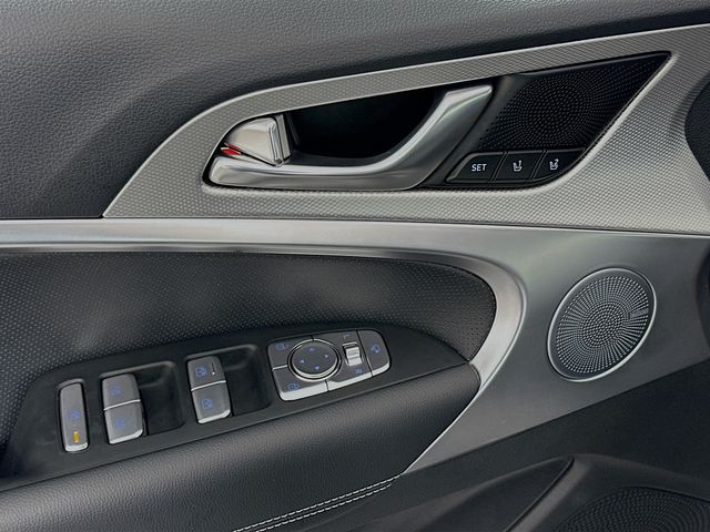 Thumbnail: 2026 Genesis G70 - 18