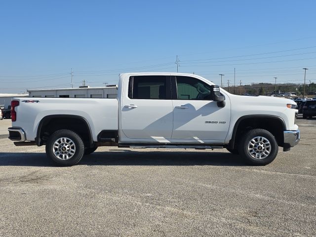 2024 Chevrolet Silverado 2500HD LT:45647A