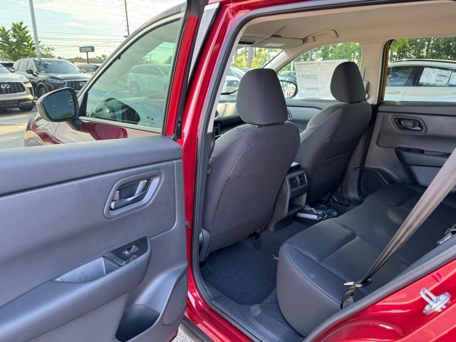 2025 Nissan Rogue S - Photo 30