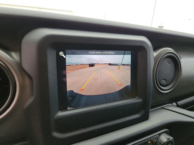 Used Car 2022 Jeep Gladiator  Willys For Sale Under $30,000 In Plainview, Texas