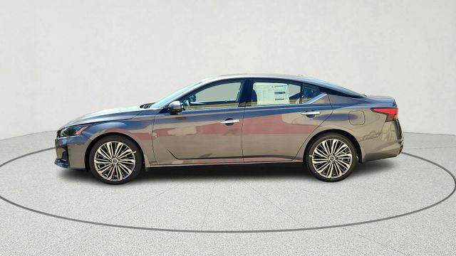 2025 Nissan Altima
