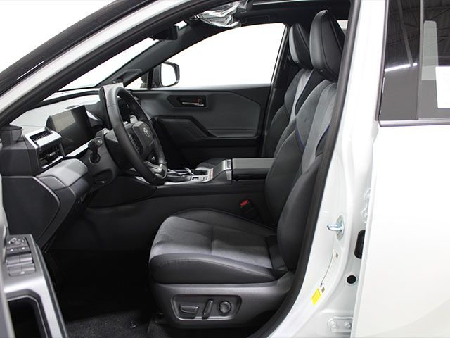 New 2026 Pearl Toyota XSE image 5