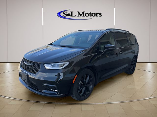 View vehicle photo 3