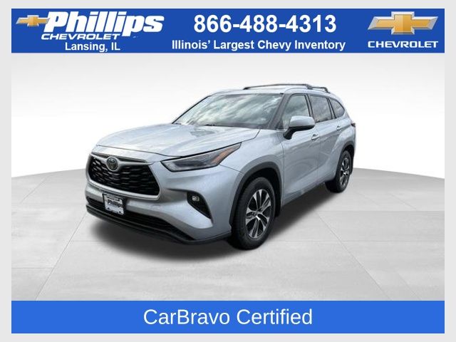 Celestial Silver Metallic 2021 Toyota Highlander XLE AWD SUV / Crossover All-Wheel Drive 8-Speed Automatic