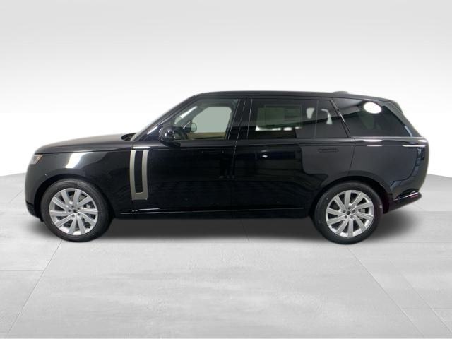 2025 Land Rover Range Rover SE 4