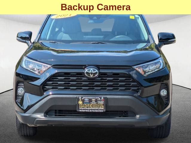 2021 Toyota RAV4 XLE 10