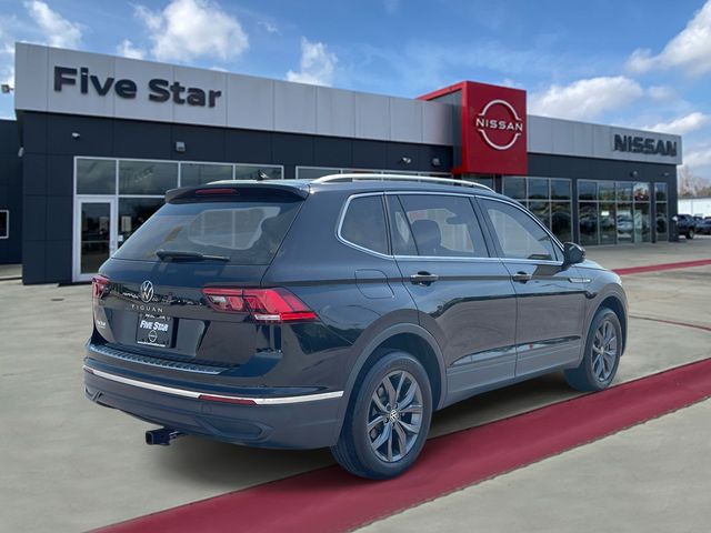 Used 2023 Black Volkswagen 2.0T SE image 6