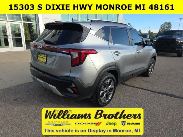 2024 Kia Seltos S - Steel Gray exterior view 5