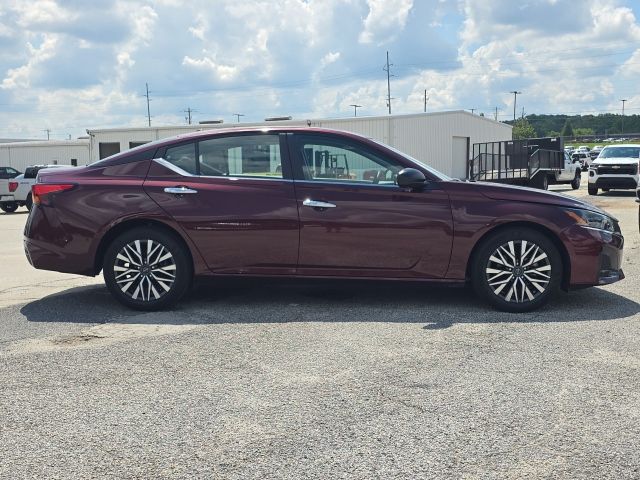 2025 Nissan Altima 2.5 SV:B02428
