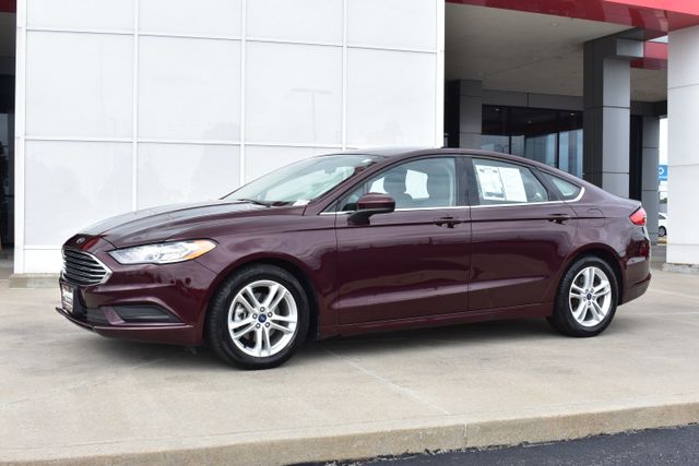 Used 2018 Ford Fusion SE with VIN 3FA6P0H71JR136555 for sale in Quincy, IL
