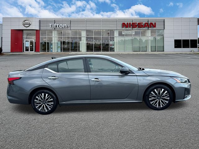 Used 2025 Nissan Altima Sedan