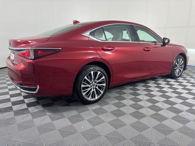 Used 2021 Lexus ES Sedan