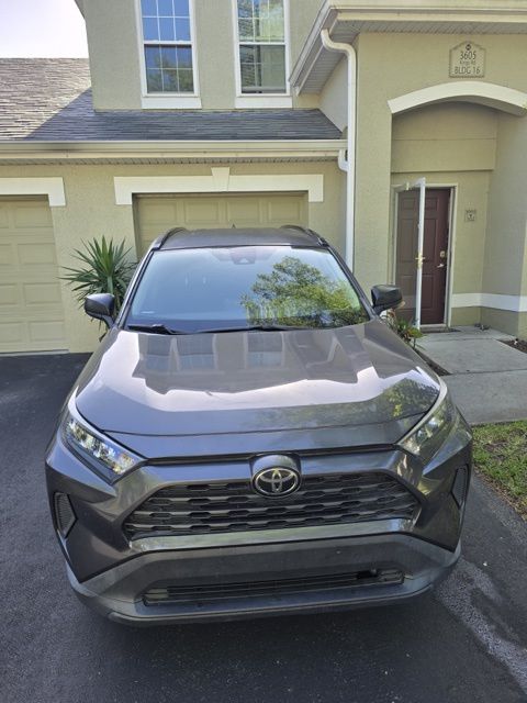 Super White 2019 Toyota RAV4 LE FWD SUV / Crossover Front-Wheel Drive 8-Speed Automatic