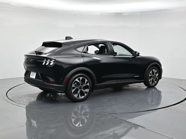 New 2026 Black Ford Select image 6