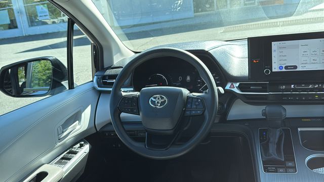 Used 2025 Toyota Sienna Van