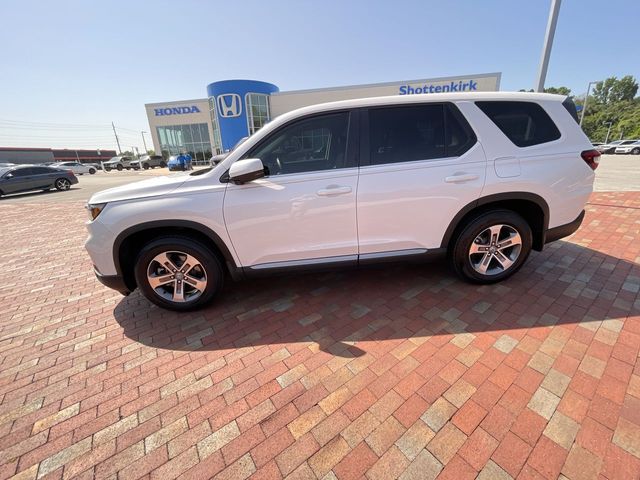 Used 2025 Honda Pilot SUV