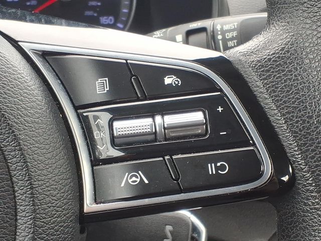 2023 Kia Forte - Image 12