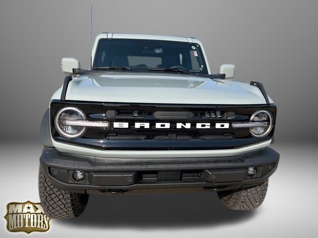 2024 Ford Bronco Outer Banks 2