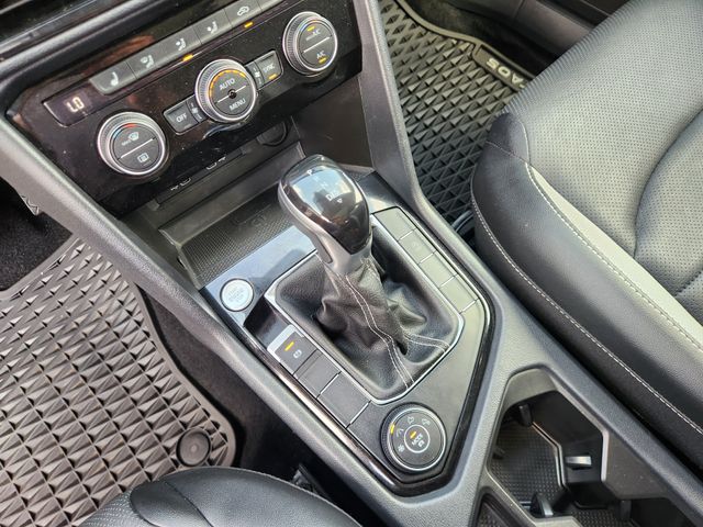 2022 Volkswagen Taos 1.5T SEL  at DeMontrond Auto Country