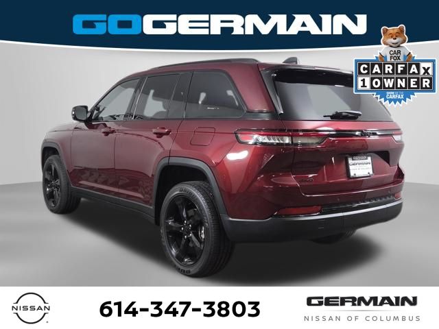 Used 2023 Red Jeep Altitude X image 11