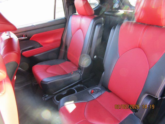 used 2023 Toyota Highlander car, priced at $36,999