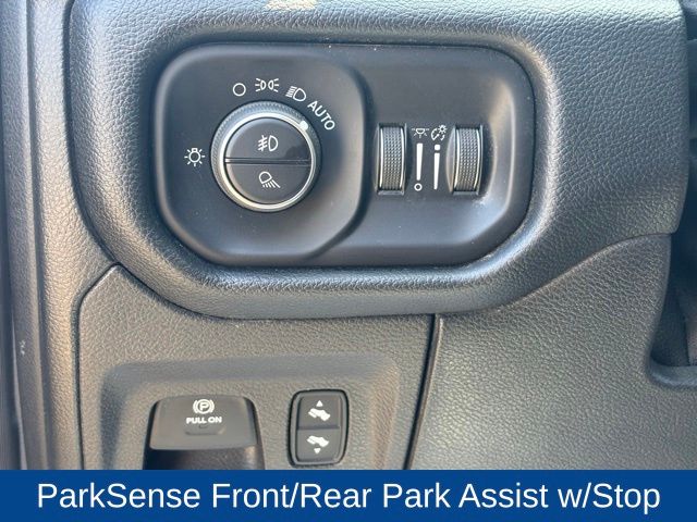 2019 Ram 1500 Laramie Crew Cab 4x4 5'7" Box