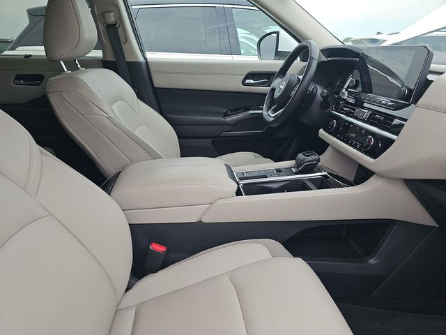 Used 2025 Nissan Pathfinder SUV