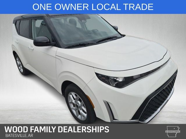 Clear White/Black Roof 2025 Kia Soul SUV / Crossover Front-Wheel Drive Continuously Variable Transmission