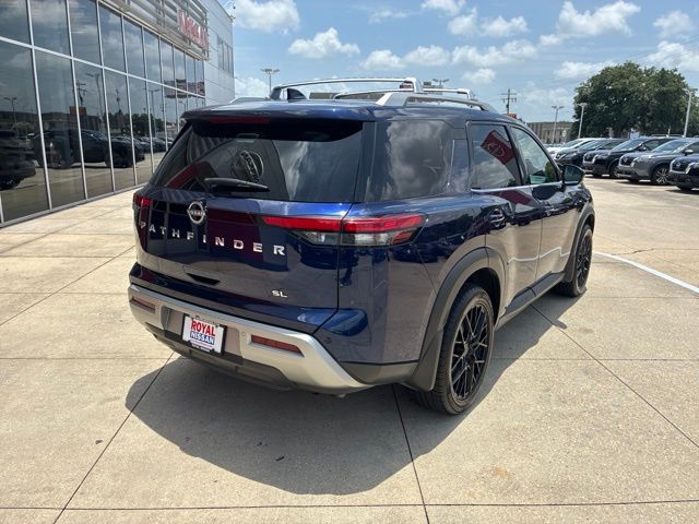 2024 Nissan Pathfinder SL - 6