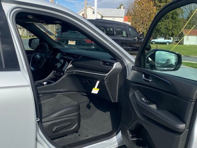 new 2025 Jeep Grand Cherokee L car, priced at $38,689