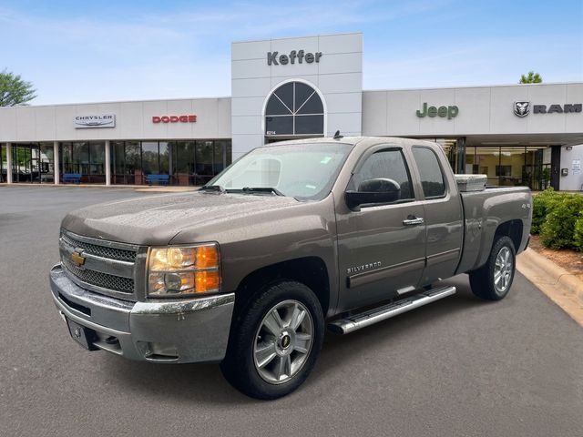 Gray (Mocha Steel Metallic) 2012 Chevrolet Silverado 1500 Pickup Truck Four-Wheel Drive 6-Speed Automatic Overdrive