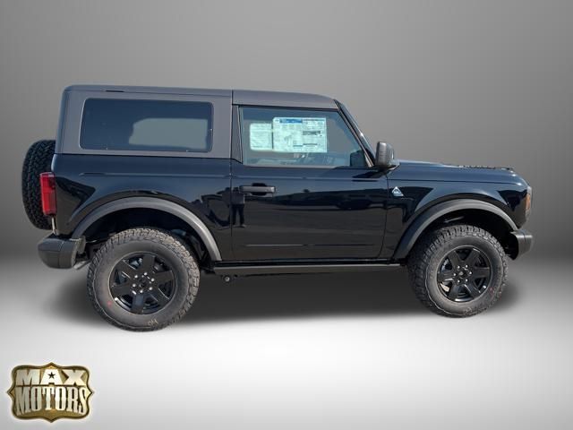 2024 Ford Bronco Black Diamond 12