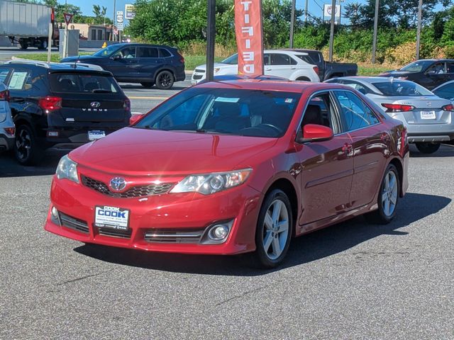 Barcelona Red Metallic 2014 Toyota Camry Sedan Front-Wheel Drive 6-Speed Automatic