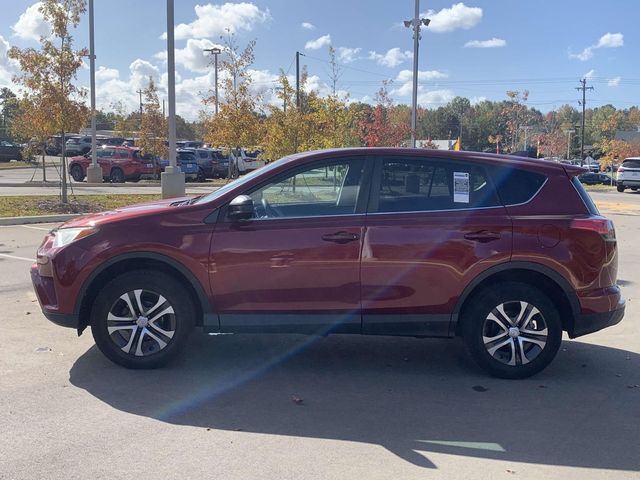 2018 Toyota RAV4 LE 7