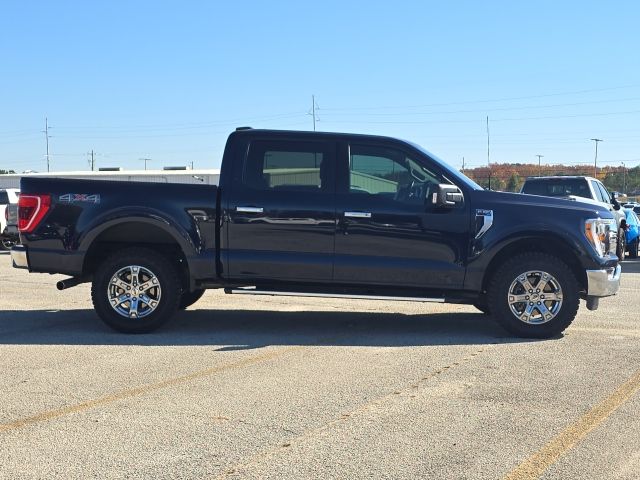 2022 Ford F-150 XLT:B02004