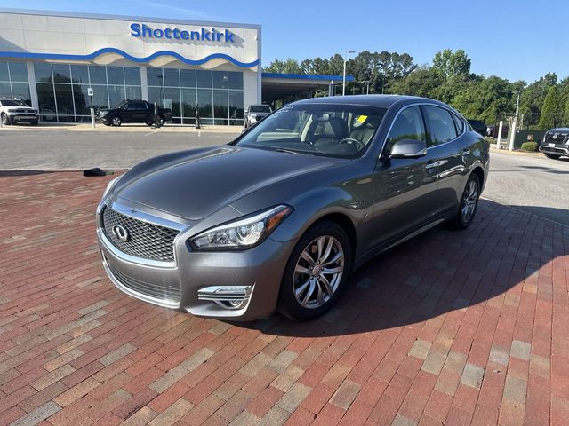 2017 INFINITI Q70 3.7's photo