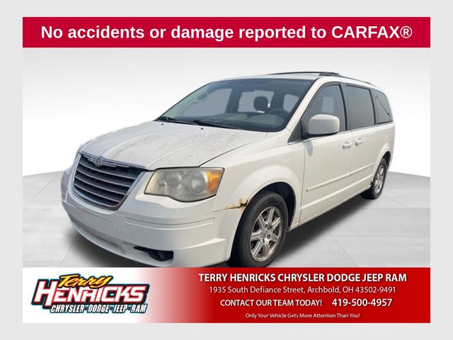 2008 Chrysler Town & Country Touring FWD