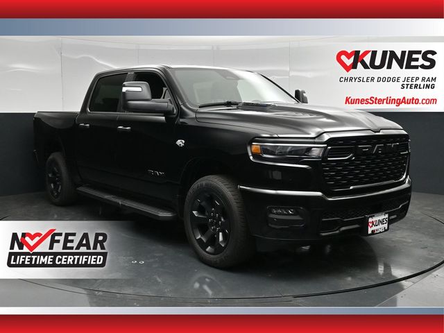 Diamond Black Crystal Pearlcoat 2026 RAM 1500 Pickup Truck Four-Wheel Drive 8-Speed Automatic