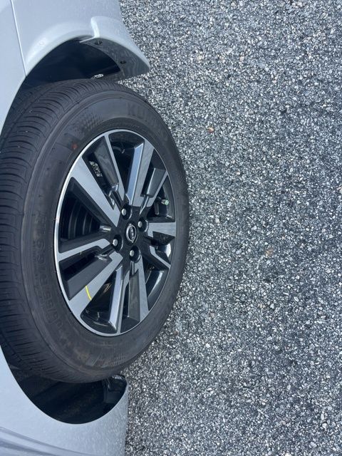 New 2025 Silver Nissan 1.6 SV image 27